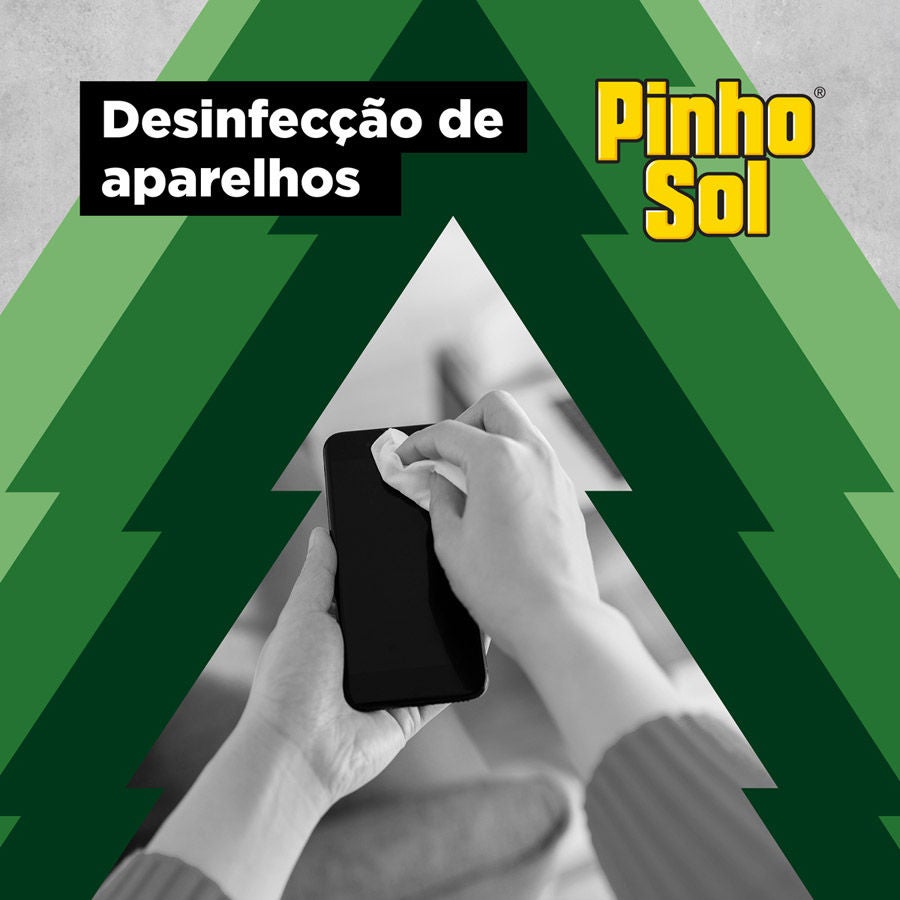 Pinho Sol desinfecção de aparelhos: mãos limpando tela de celular com pano, protegendo contra germes.