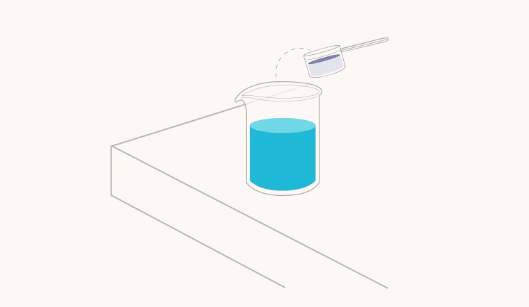 Dilua 2 colheres de sopa (20 ml) por litro de água